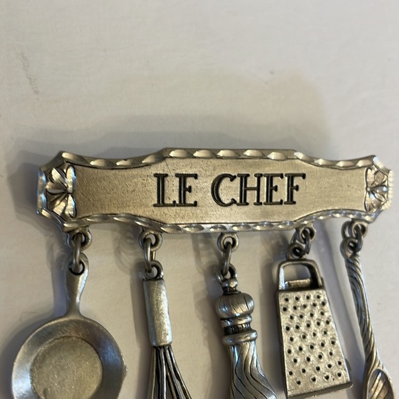 Vintage Jonette LE CHEF brooch pin with dangle kitchen utensils JJ stamped - Picture 6 of 9
